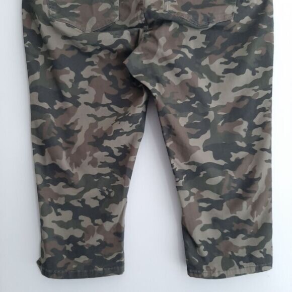 FRANKIE & STELLA Camo Capri Crop Casual Pants Green Sz 18 - Picture 8 of 10